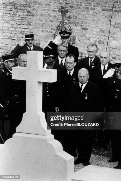 André MALRAUX at DE GAULLE's funerals. 19701100 André MALRAUX à l'enterrement de DE GAULLE. 19701100.