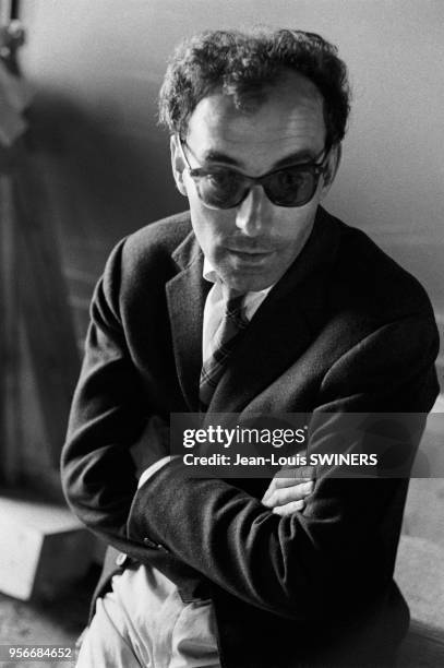 Portrait du réalisateur français Jean-Luc Godard pendant le tournage du film ?Le Mépris?, en 1963, en Italie.