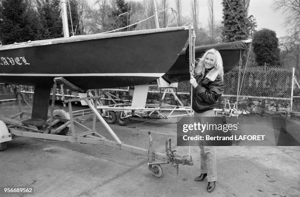 Portrait de la chanteuse française Michèle Torr juste avant son Olympia, Paris le 2 février 1980, France.