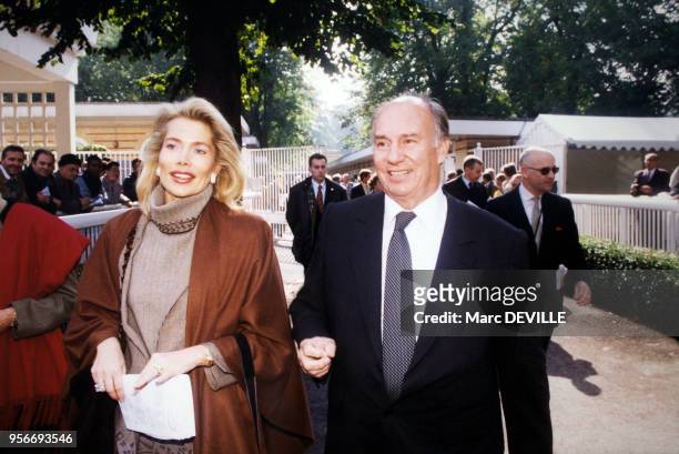 Karim Aga Khan et son épouse Gabrielle au Prix de l'Arc de Triomphe le 3 ocotbre 1998 à Paris, France.
