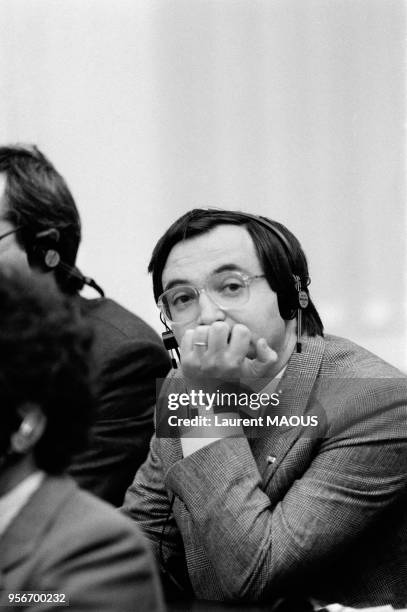 Jacques Attali, conseiller du président Mitterrand, lors d'un déplacement à Amsterdam le 7 février 1984, Pays-Bas.