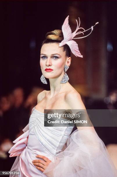 Nina Ricci Haute Couture Photos and Premium High Res Pictures - Getty ...