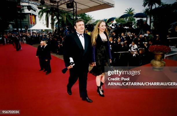 Julie Depardieu et Dominique Besnehard au Festival de Cannes en mai 1997, France.