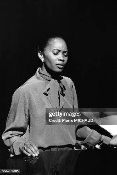 La chanteuse américaine Barbara Hendricks sur scène.