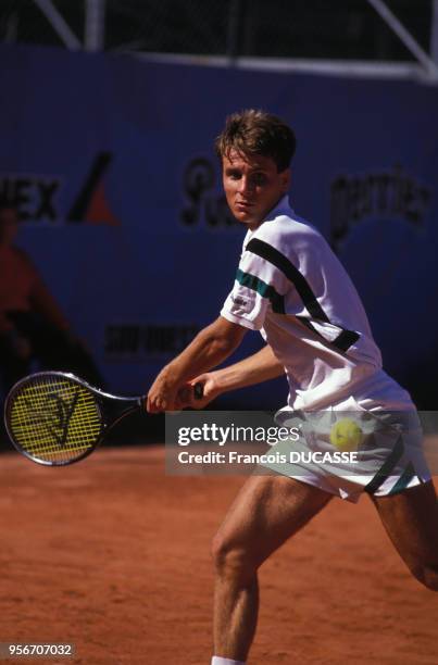 Le joueur de tennis français Fabrice Santoro pendant un match.