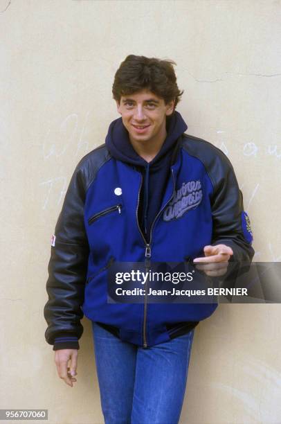 Patrick Bruel lors du tournage du film (hampagne Amer' réalisé par Ridha Béhi en décembre 1985 en Tunisie.