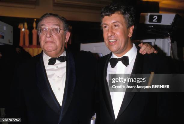 Léon Zitrone et Stéphane Collaro à la soirée des 10 and de TF1 à Paris le 12 janvier 1985, France.