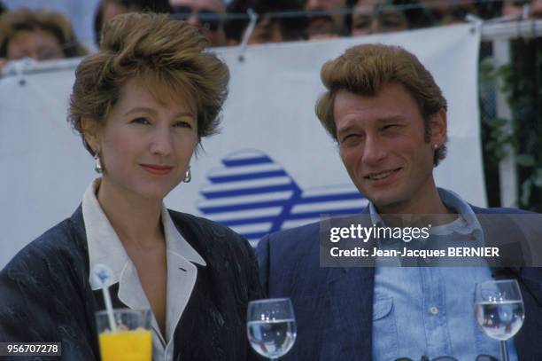 Nathalie Baye et Johnny Hallyday lors du 38ème festival de Cannes le 11 mai 1985, France.