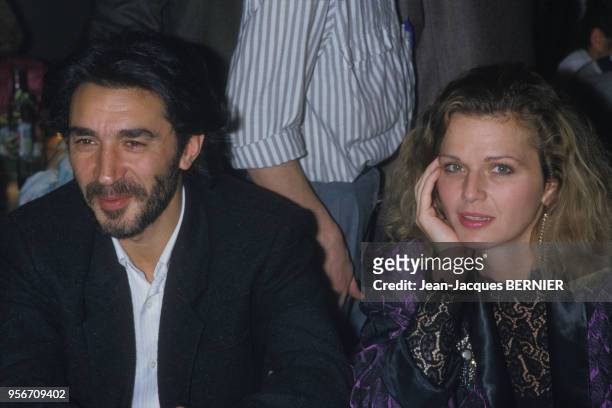 Richard Berry et Jeane Manson lors du concert de Catherine Lara au Zenith à Paris le 7 février 1985, France.