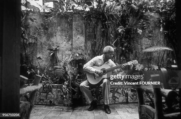 Reinaldo Hierrezuelo, chanteur et guitariste cubain, à Cuba.