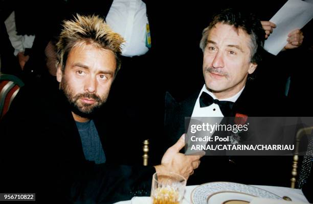 Luc Besson et Robert de Niro le 9 mai 1997 au festival de Cannes en France.