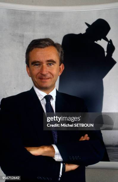 Portrait de l'homme d'affaire français Bernard Arnault, dans la maison ?Dior? à Paris, France.