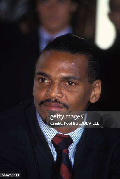 Le footballeur Bernard Lama le 9 mai 1996 à Paris, France.