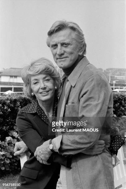 Kirk Douglas et son épouse Anne le 5 septembre 1978 à Deauville, France.