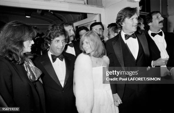 Isabelle Huppert et Kris Kristofferson lors d'une première au Festival de Cannes en mai 1981, France.