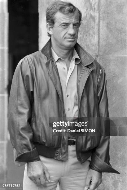 Jean-Paul Belmondo sur le tournage du film 'Le Professionnel' réalisé par Georges Lautner à Paris le 5 octobre 1981, France.