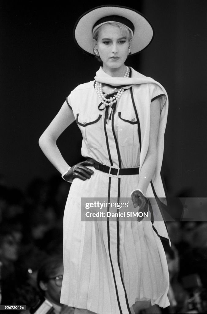 Défilé Chanel, collection Prêt-à-Porter Printemps/été 1983 à Paris en ...