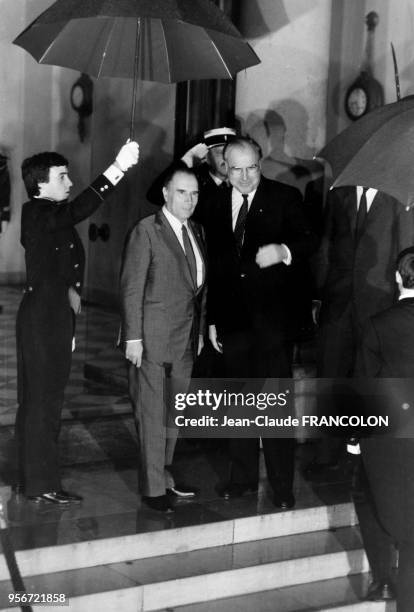 François Mitterrand reçoit le nouveau chancelier allemand Helmut Kohl à l'Elysée Paris le 4 octobre 1982, France.