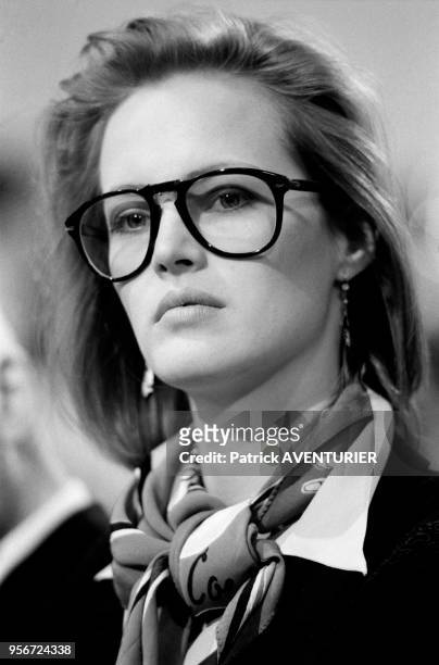 Gabrielle Lazure sur le plateau de l'émission 'Droit de réponse' à Paris le 12 mai 1984, France.
