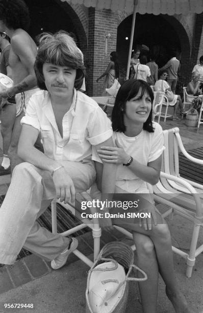 Marc Cerrone et son épouse Jill lors des olympiades de la chanson organisées par Europe 1 à Dakar du 10 au 14 décembre 1979, Sénégal.