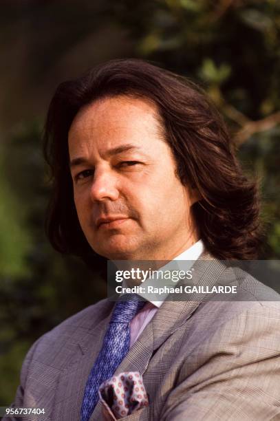 écrivain et journaliste français Gonzague Saint-Bris à Paris le 9 avril 1990, France.