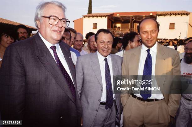 Pierre Mauroy, Michel Rocard et Laurent Fabius lors de l'université dété du PS le 4 septembre 1991 à Ramatuelle, France.