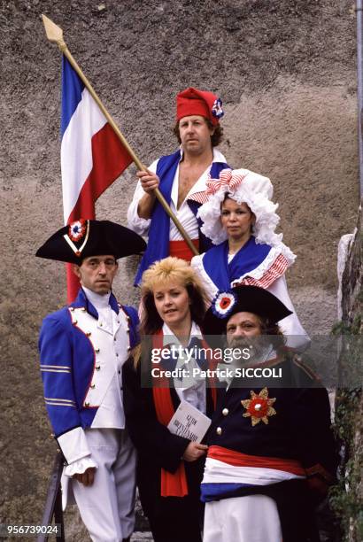 Geneviève Tenegal présente les costumes qu'elle a créés à l'occasion du Bicentenaire de la Révolution française, en janvier 1989 à Paris, France.