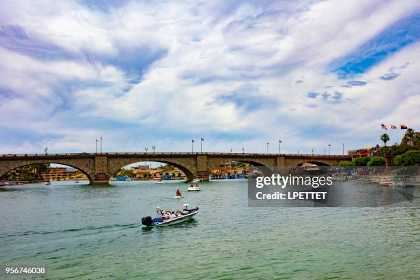 lake havasu - london bridge arizona stockfoto's en -beelden