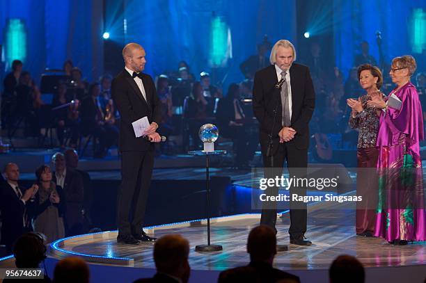 Baard Tufte Johansen, the host for the Sports Gala, Vidar Boe, winner of the award that the Queen announced, Queen Sonja of Norway and Tove Paule,...