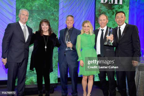 Jeff Franklin, Candace Cameron-Bure, and Bennett Salvay accept award from BMI Vice President, Creative - Film, TV & Visual Media Doreen Ringer Ross,...