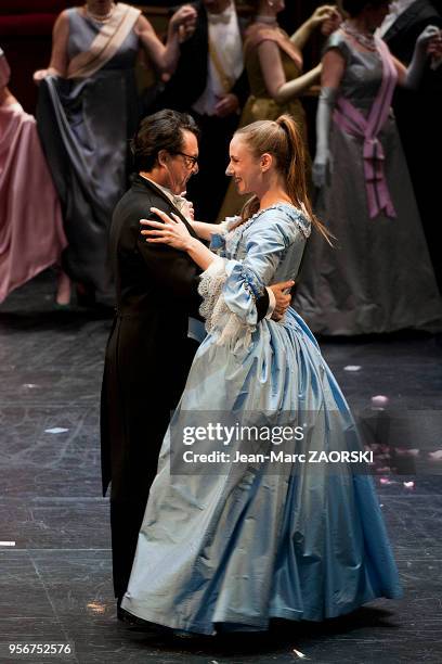 Antoinette Dennefel et Yann Beuron dans « Le Roi Carotte » de Jacques Offenbach, l'opera-bouffe-féerie en trois actes d'après le liivret de Victorien...