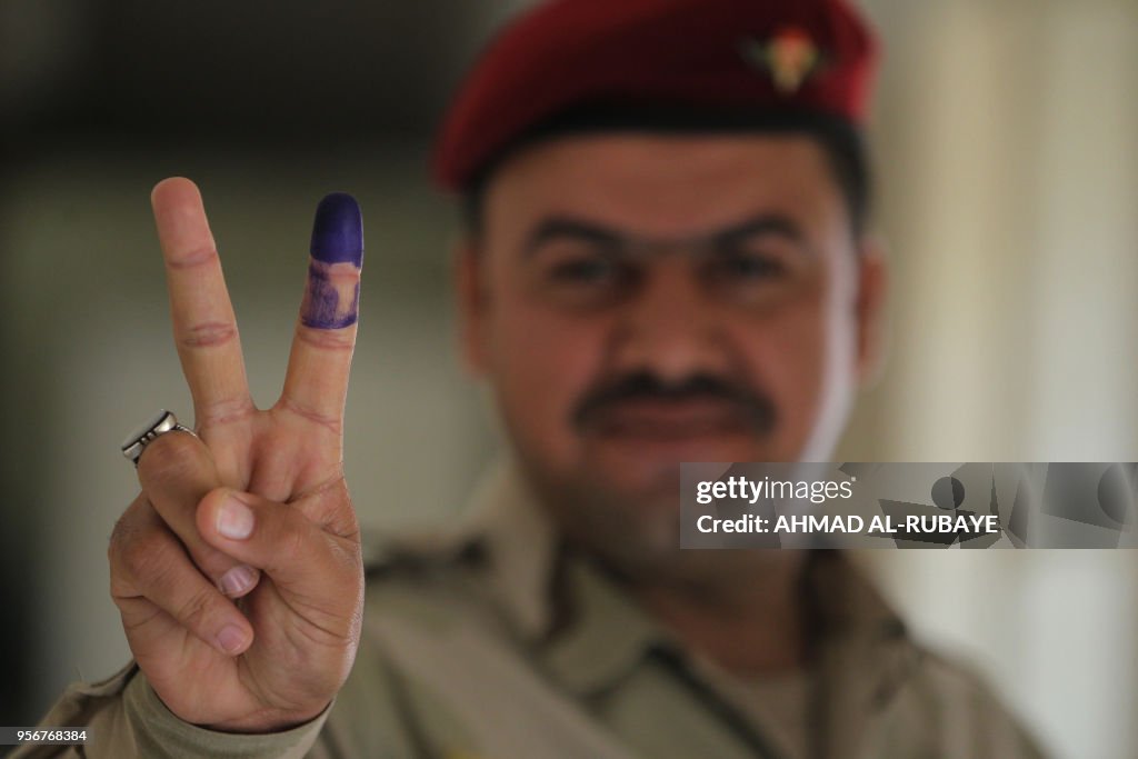 TOPSHOT-IRAQ-VOTE