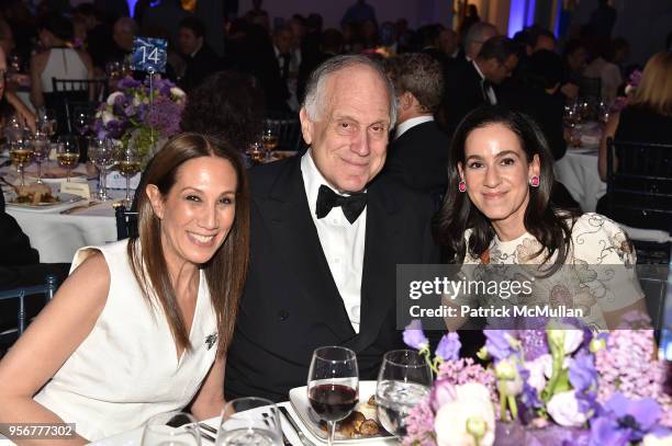 Jane Hertzmark Hudis, Ronald Lauder and Jane Lauder attend Alzheimer's Drug Discovery Foundation 12th Annual Connoisseur's Dinner at Sotheby's on May...