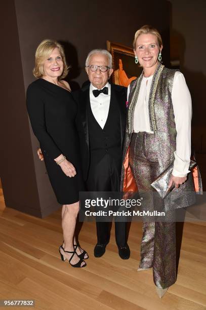 Susan Kind, Larry Leeds and Heidi McWilliams attend Alzheimer's Drug Discovery Foundation 12th Annual Connoisseur's Dinner at Sotheby's on May 3,...