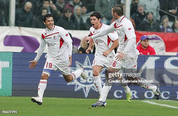 Barreto of AS Bari celebrates with teammates after scoring the opening goal of the Serie A match between Fiorentina and Bari at Stadio Artemio...