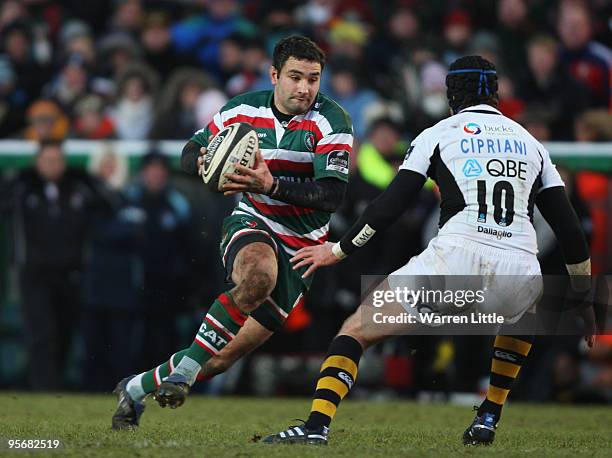 Jeremy Staunton of Leicester Tigers is challenged by Danny Cipriani of London Wasps during the Guinness Premiership match between Leicester Tigers...