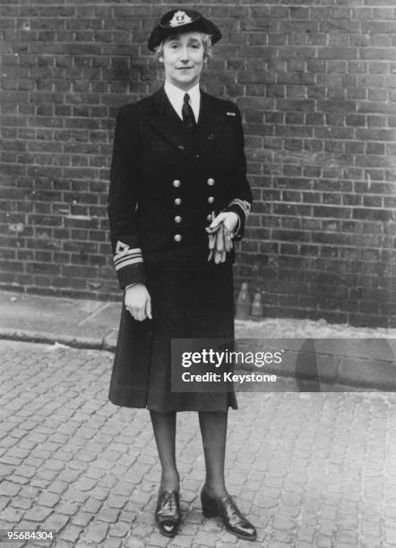 Wrnsn 2 Sybil Cholmondeley Marchioness Of Cholmondeley Photos & High Res ...