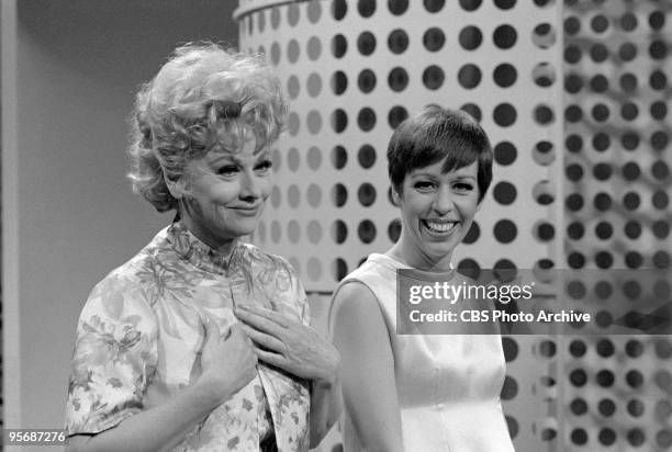 Guest star, Lucille Ball and Carol Burnett on THE CAROL BURNETT SHOW, September 23, 1967.