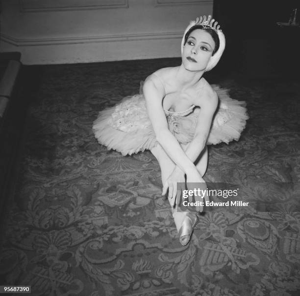 English ballerina Georgina Parkinson , during a rehearsal at the Royal Ballet School, London, 18th March 1960.