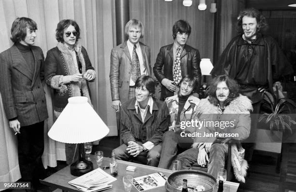 Members of The Bee Gees and Cream meet each other in a Copenhagen Hotel lobby in February 1968 L-R Robin Gibb, Jack Bruce, Colin Peterson, Vince...