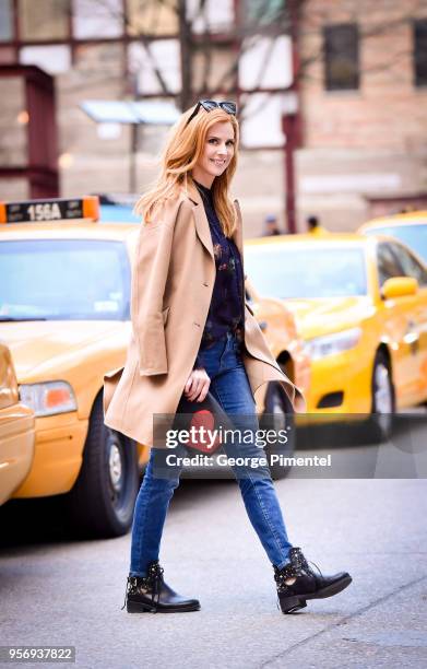 Sarah Rafferty Street 3,290 Sarah Rafferty Photos & High Res Pictures - Getty Images