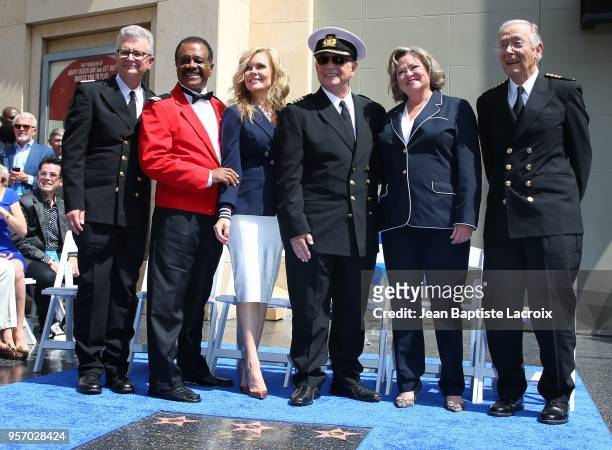 Fred Grandy, Ted Lange, Jill Whelan, Gavin MacLeod, Cynthia Tewes and Bernie Kopell attend a ceremony honoring the "The Love Boat" with the Hollywood...