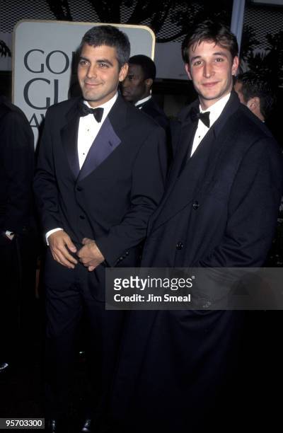 George Clooney and Noah Wyle