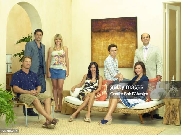 Walt Disney Television via Getty Images's "Cougar Town" stars Brian Van Holt as Bobby, Josh Hopkins as Grayson, Busy Philipps as Laurie, Courteney...