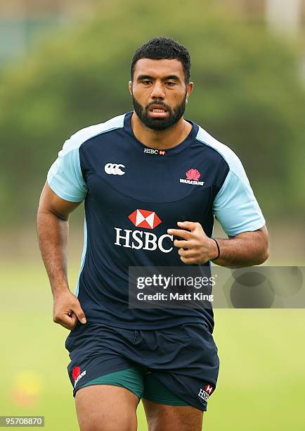 Wycliff Palu completes a beep test during a Waratahs Super 14 training session at Victoria Barracks on January 12, 2010 in Sydney, Australia.