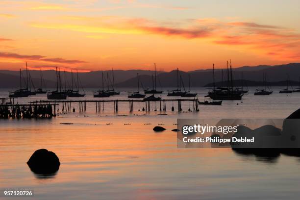 brazil, santa catarina, florianópolis, santo antonio de lisboa, sunset - océano atlántico sur fotografías e imágenes de stock