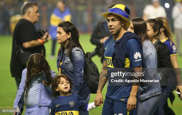 Carlos Tevez of Boca Juniors looks on during the celebration event after winning the Argentina Superliga 2017/18 at Estadio Alberto J. Armando on May...