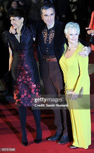 Rebecca Miller, Daniel Day-Lewis and actress Dame Judi Dench arrive at the World Premiere of 'Nine' at Odeon Leicester Square on December 3, 2009 in...