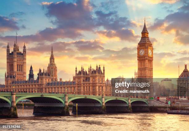 o big ben em londres e a casa do parlamento - english - fotografias e filmes do acervo