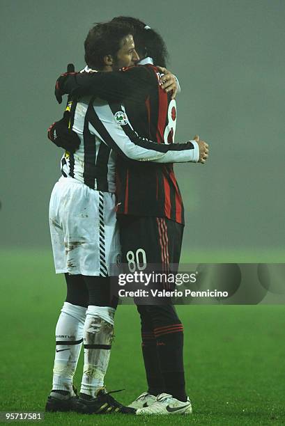 Alessandro Del Piero of Juventus FC hugs and salutes Ronaldinho of AC Milan during the Serie A match between Juventus FC and AC Milan at Stadio...